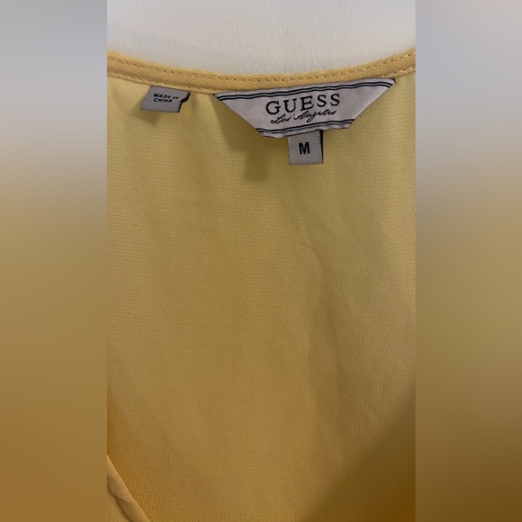 Sheer Guess High-Low Top 🌼 - Picture 4 of 5